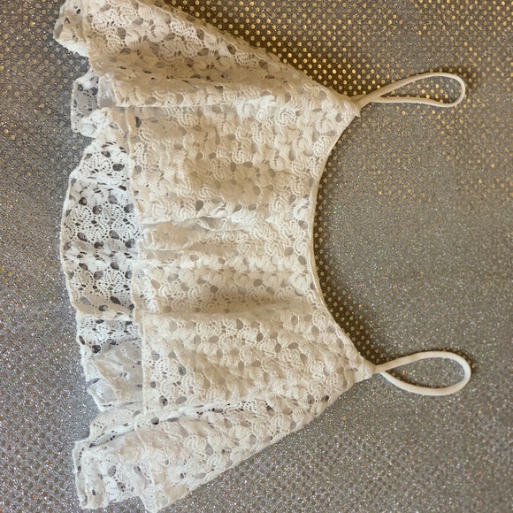 White crop top - Picture 2 of 3
